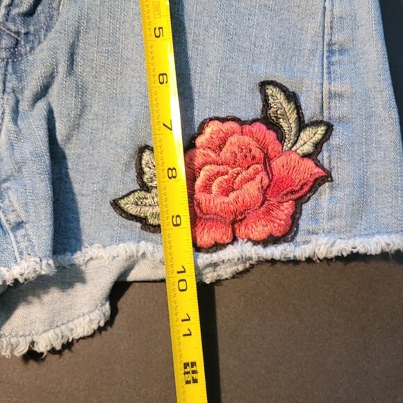 Express Rose Embroidered Denim Shorts Size 0 Low Rise Shortie Summer Style - Picture 7 of 8